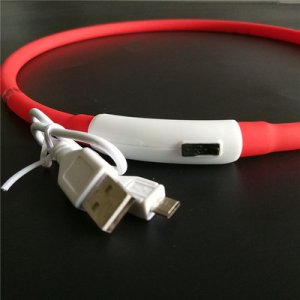 USB發(fā)光寵物項圈OEM/ODM定制代加工