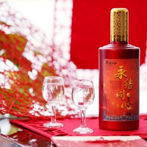 左傳高茅臺(tái)紅私藏原漿6號(hào)濃香型白酒