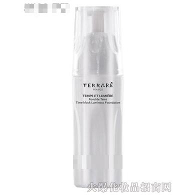 天芮森林雪妍煥活隔離粉底乳