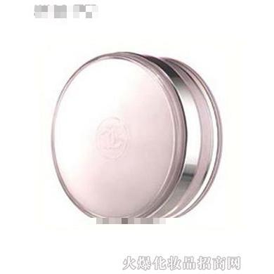 香奈兒邂逅柔膚閃亮乳霜