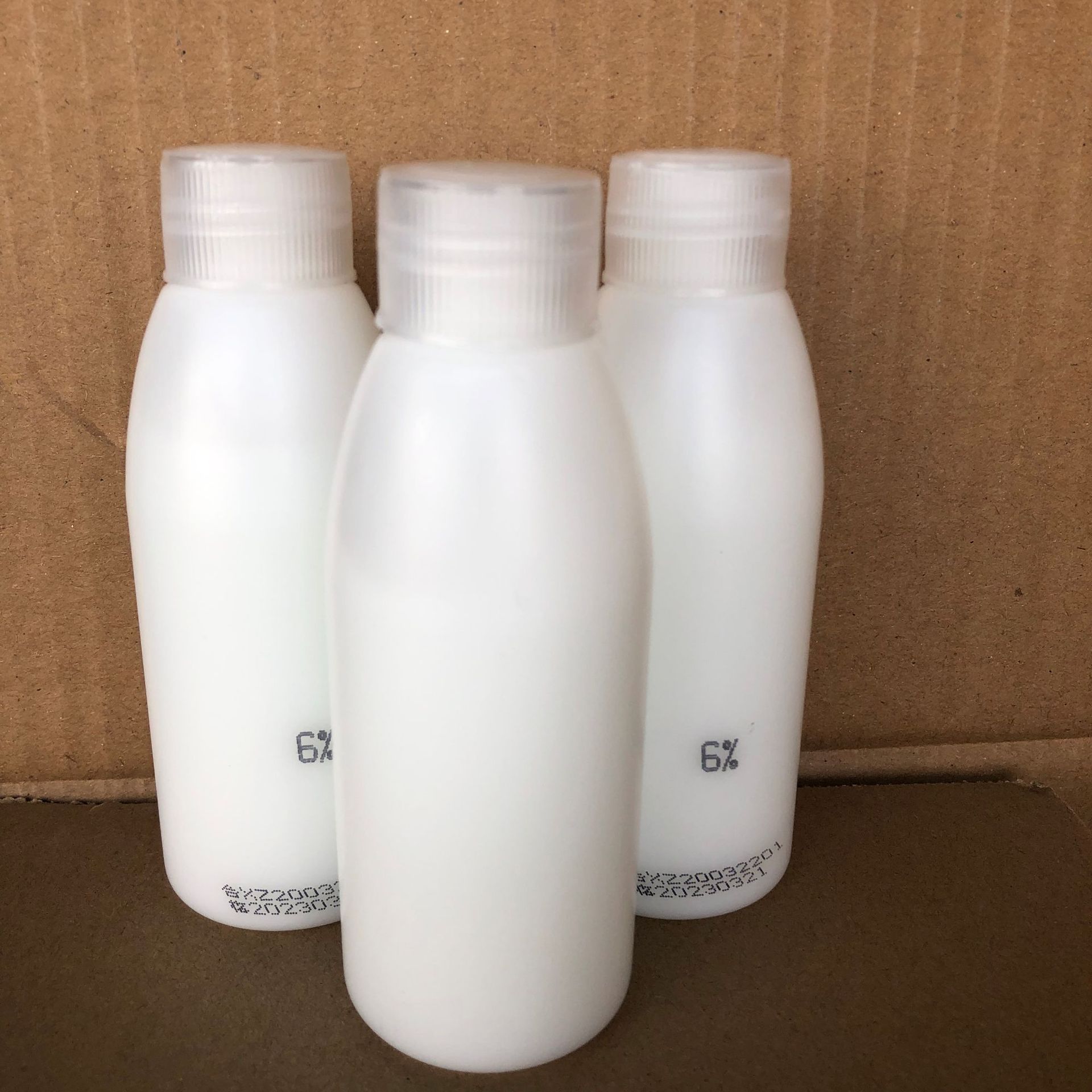 雙氧奶上色彩美發(fā)代理好選擇